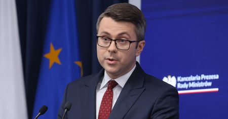 800 plus z kryterium dochodowym? Rzecznik rządu stawia sprawę jasno