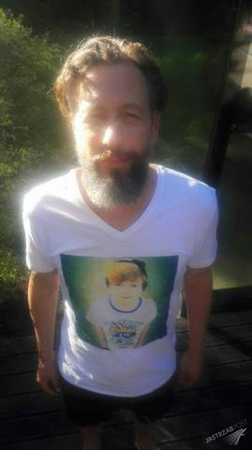 Szymon Majewski w koszulce z Dominikiem z Bieżunia
