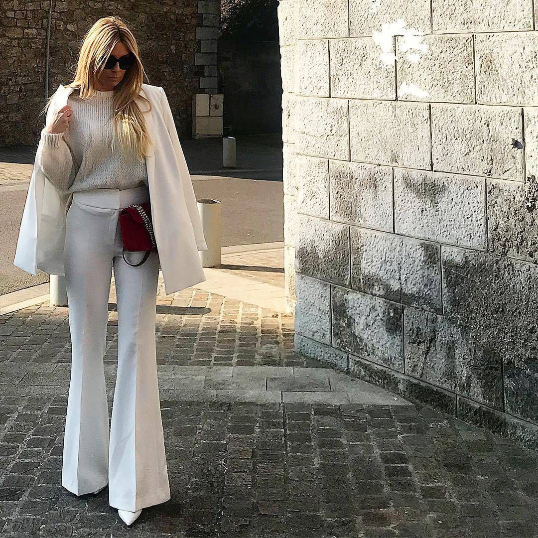 Małgorzata Rozenek-Majdan w białej stylizacji

spodnie: Marlu
sweterek: Bunny The Star
