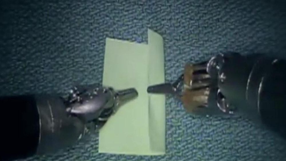 Co porabia w wolnych chwilach robot chirurgiczny? 1