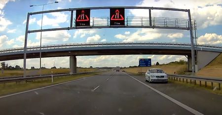 Policja rozładuje korki na autostradach. Nowe przepisy na finiszu