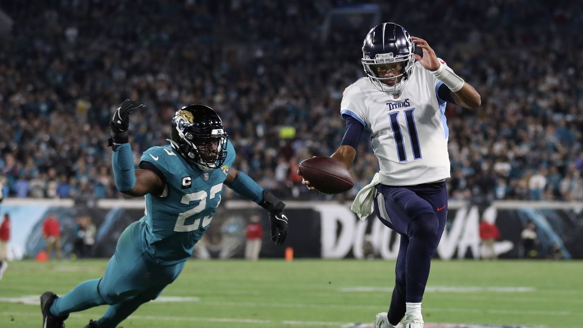 Po prawej zawodnik Tennessee Titans - drużyny, której stadion ma kosztować 2,1 mld dolarów. Rekordową kwotę dołoży do niego państwo. 