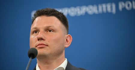 Media: Mentzen ostrzega działaczy i grozi karami finansowymi
