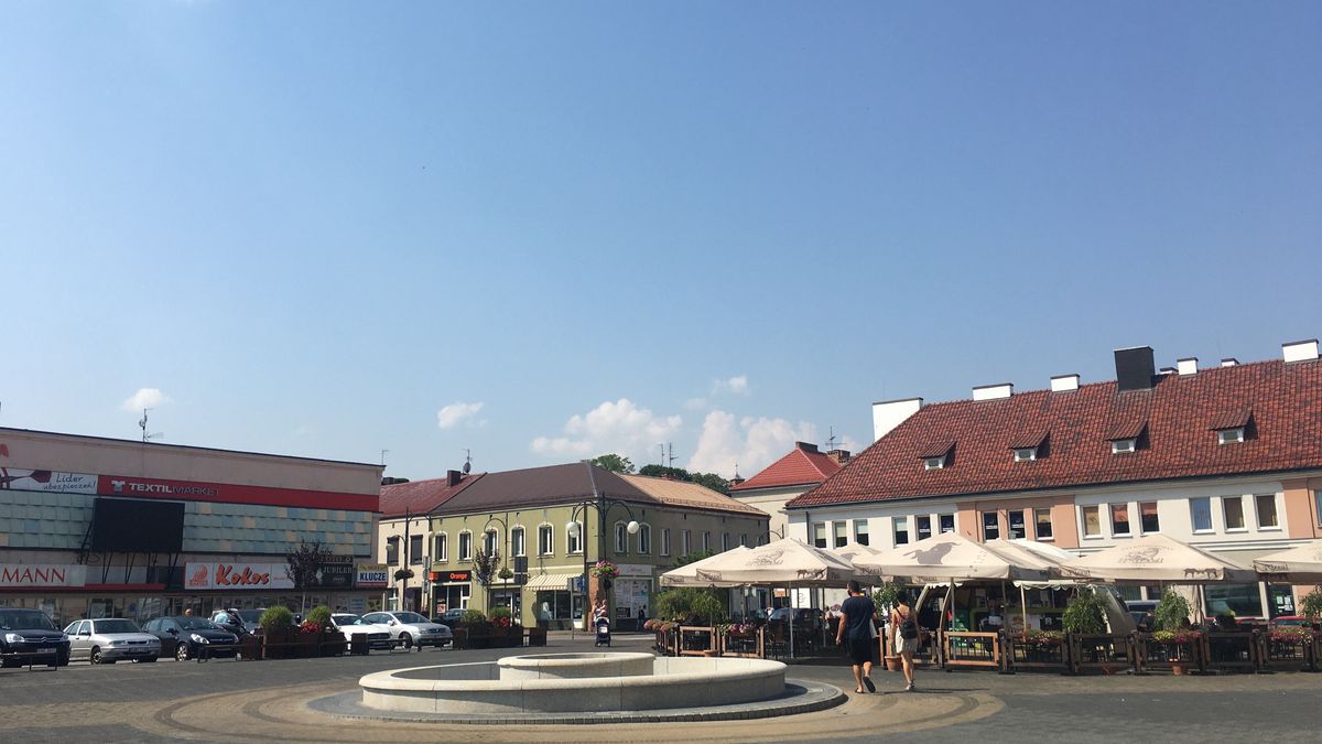 Wieluń znalazł się w "czerwonej strefie". Jak mieszkańcy reagują na powrót obostrzeń?