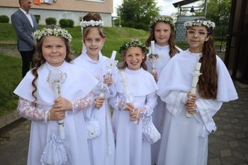 Oto jest dzień w Gnieźnie. Pierwsza Komunia Święta w parafii pw. św. Maksymiliana Kolbego