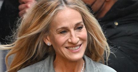 Sarah Jessica Parker spacerowała z gołębiem w dłoni. Kosztuje 4,5 tys. zł