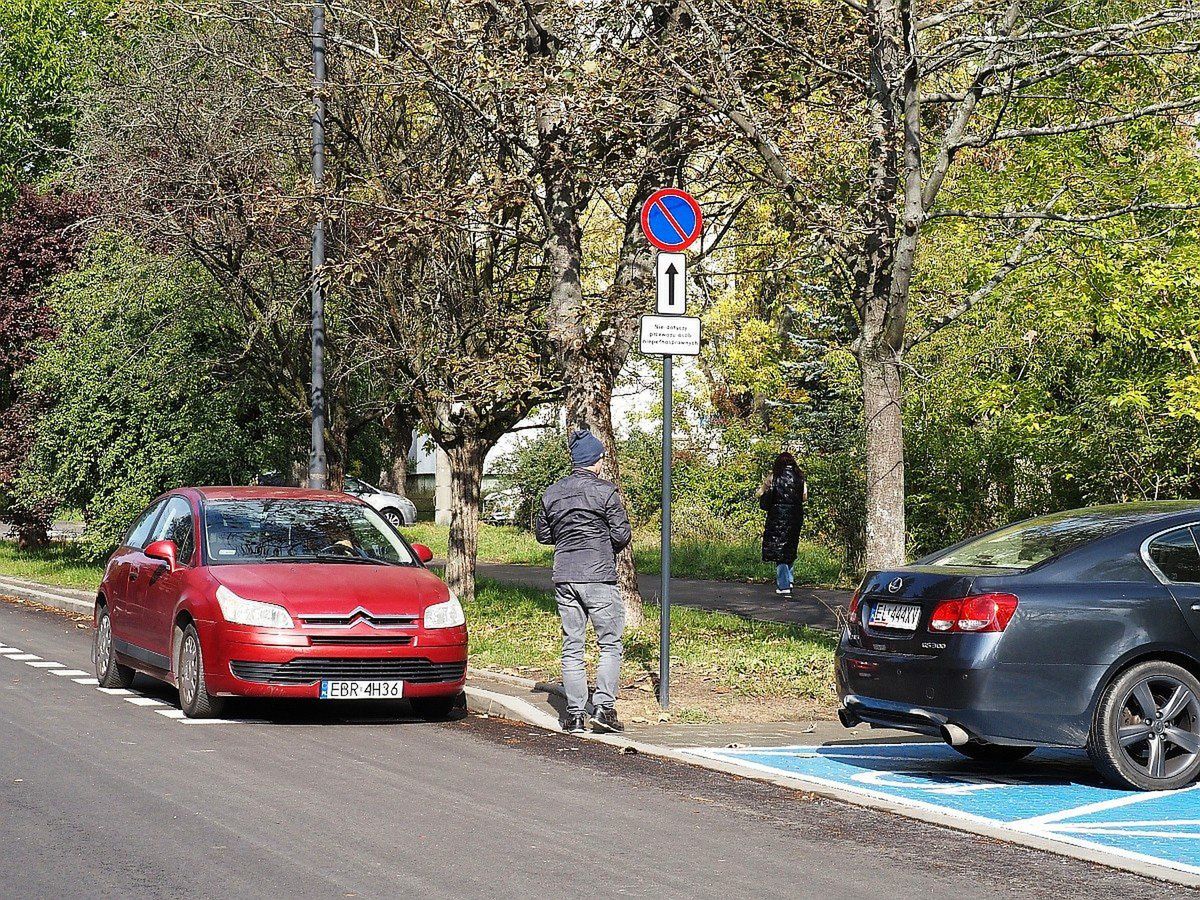 Od środy 1 października na ulicach Radiostacji obowiązują opłaty parkingowe