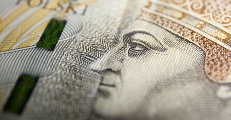 Polacy tracą miliardy na lokatach. Inflacja nas wykończy