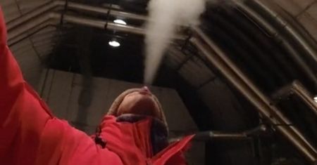 Lekarz na 600 tys. fanów. Niezwykłe nagranie z bazy na Biegunie