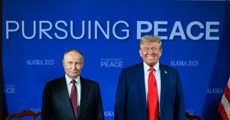 Historyczne spotkanie Trumpa i Putina. Biały Dom publikuje zdjęcie