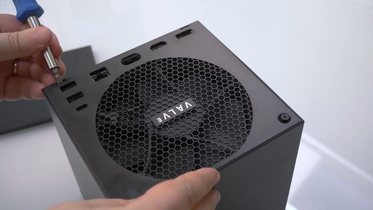 Testerzy zajrzeli do środka Steam Machine