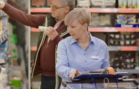 Lidl mimo spadku wydał na reklamy dwa razy więcej niż Biedronka. Żabka ze wzrostem o 35 proc.