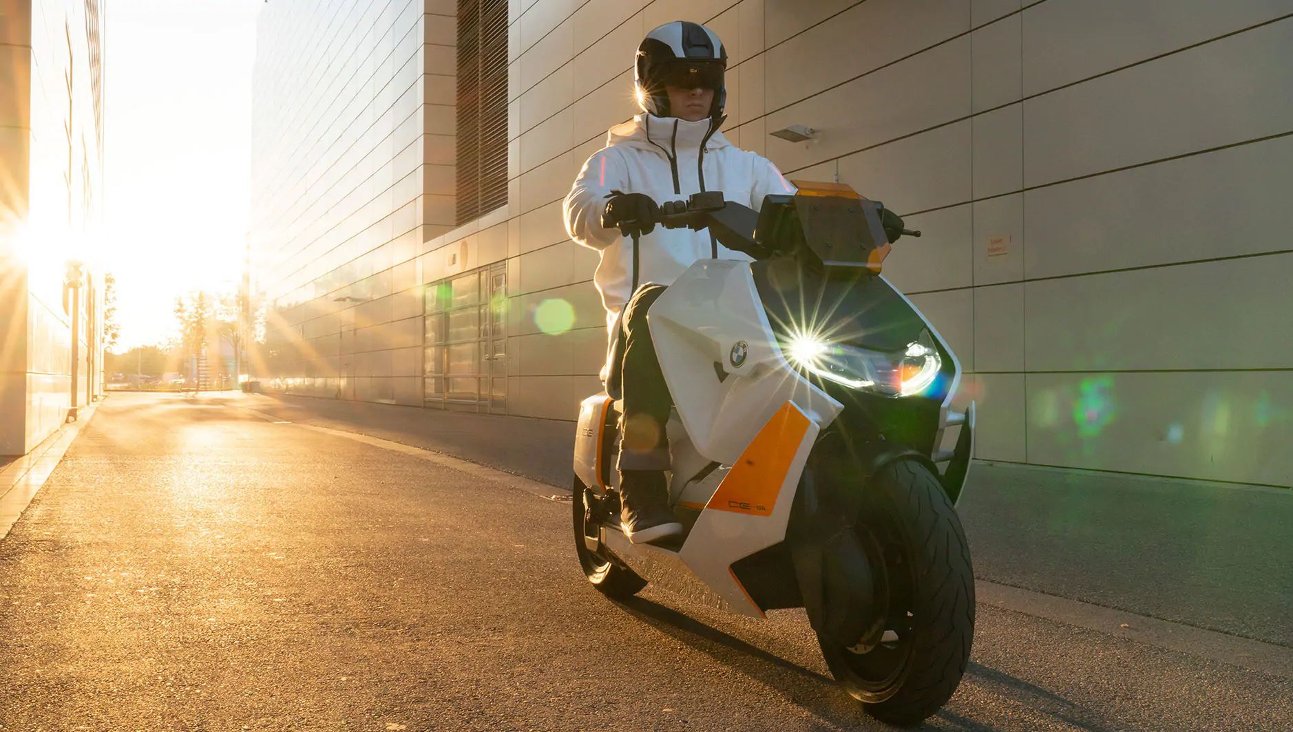 BMW zaprojektowało skuter, który spokojnie mógłby znaleźć się w Cyberpunk 2077 3