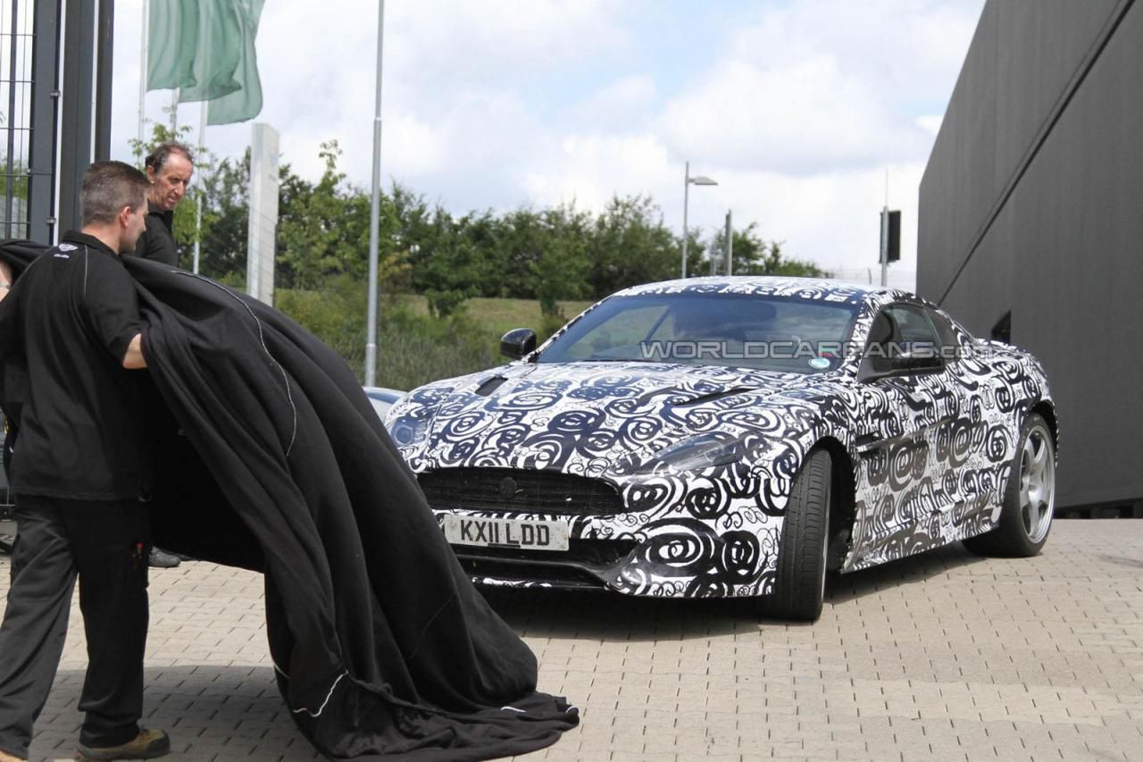 Aston Martin DB9 2013