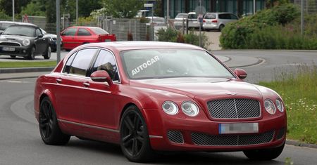 Bentley Continental Flying Spur V8 na testach