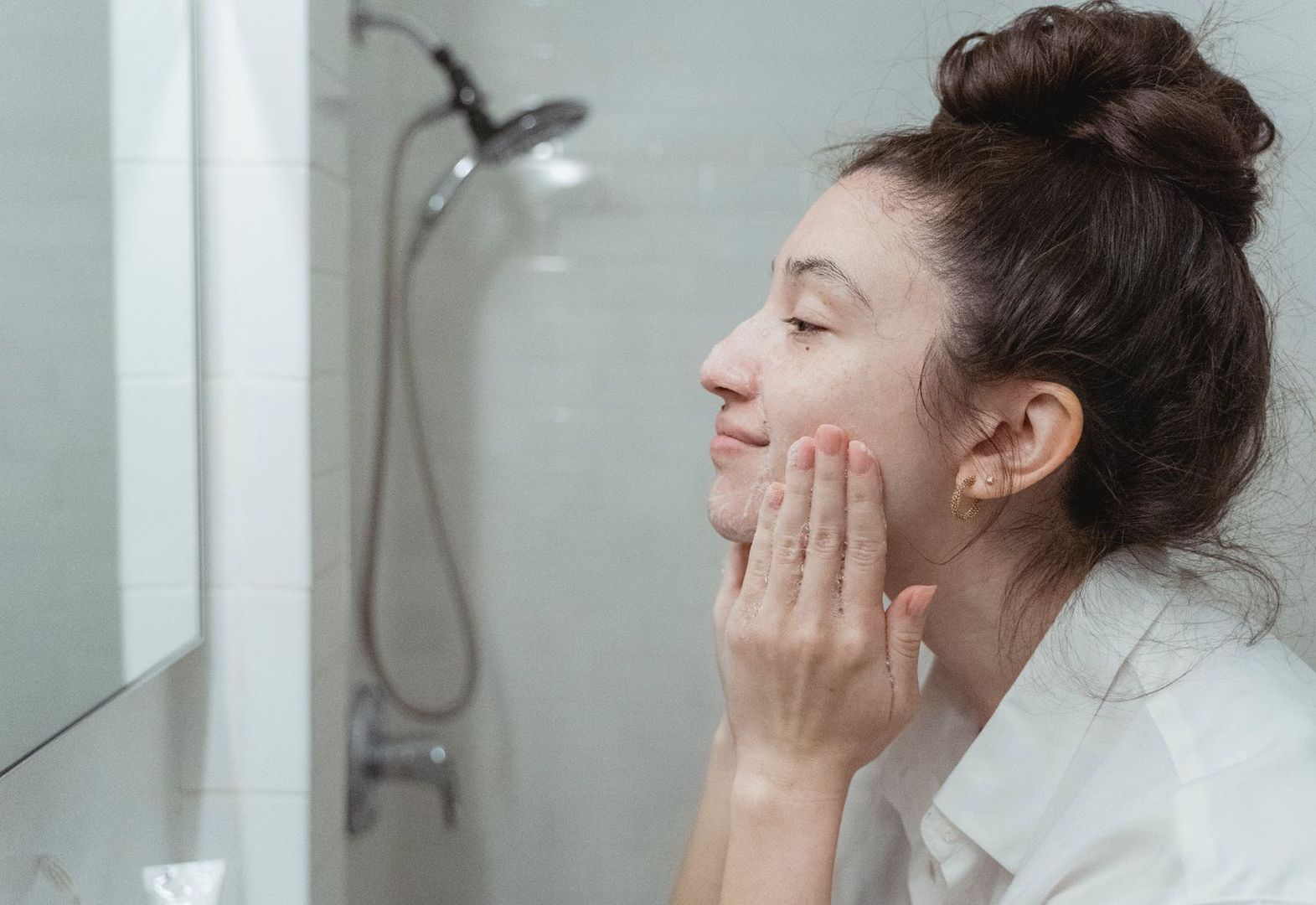 Jak wykorzystać naturalne kosmetyki do pielęgnacji skóry i włosów?