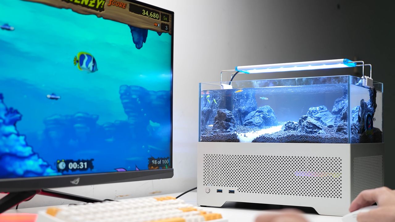 Rybki mogą pływać w komputerze. Ta obudowa zamieni go w akwarium