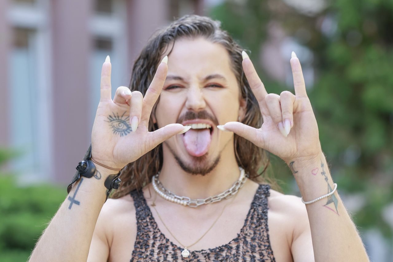 Michał Szpak wcale nie jest ateistą. Blisko mu do mniejszościowego wyznania