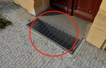 Zauważyłeś przed drzwiami? Możesz być na liście włamywaczy