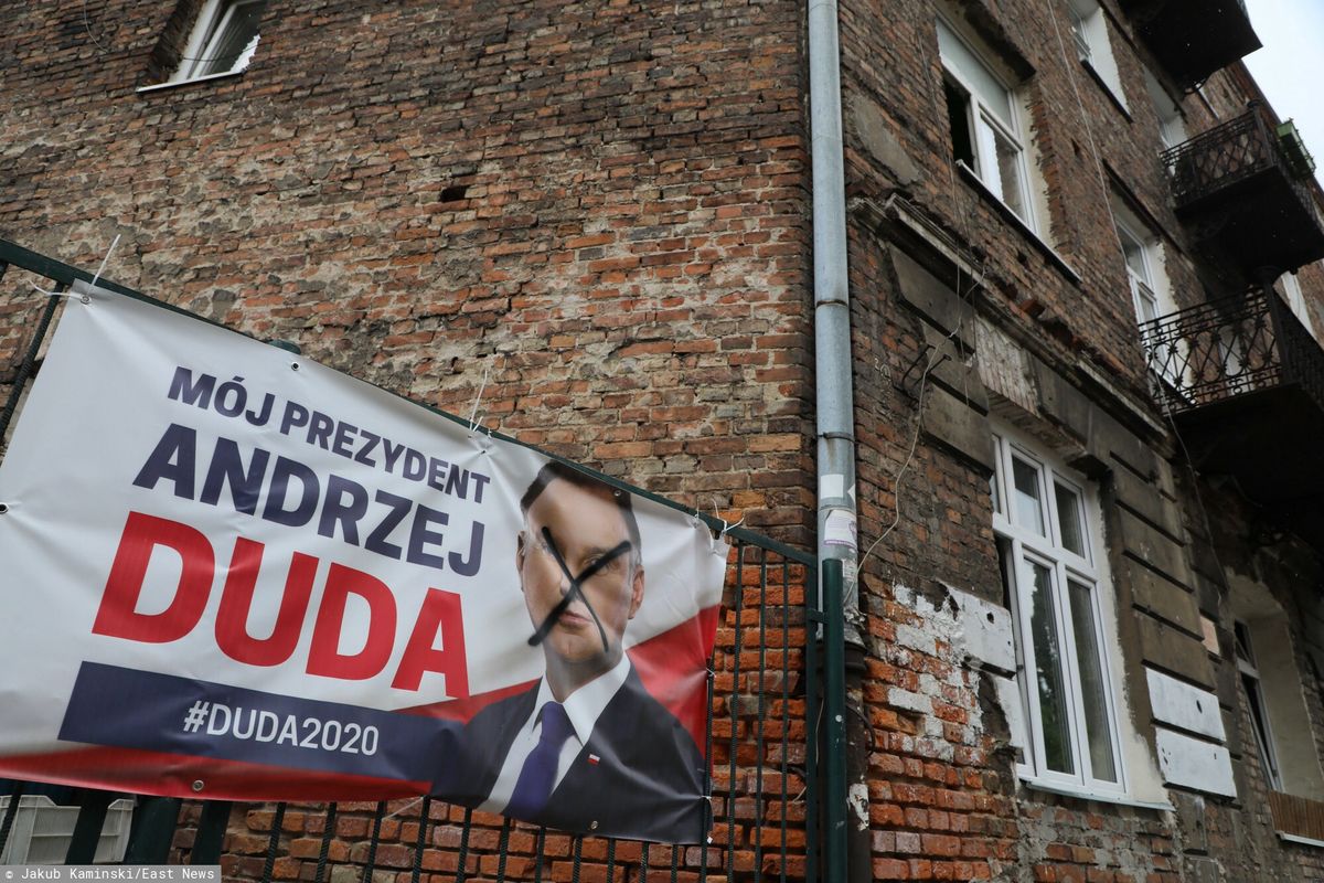 Wyrok za nieważenie Andrzeja Dudy. Karą prace społeczne (zdjęcie ilustracyjne)