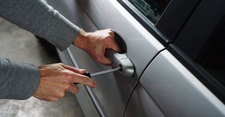 Śląskie. A to spryciarz! Demontował GPS w autach na minuty, użytkował jak swoje
