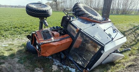Ponad 3 promile i zakaz prowadzenia. Pijany kierowca ciągnika spowodował kolizję