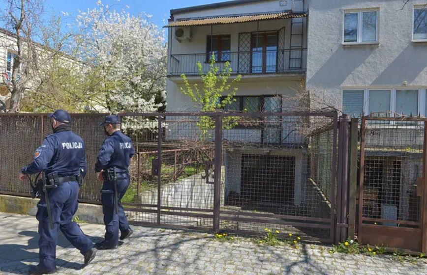 Dom Jarosława Kaczyńskiego był stale pilnowany przez policję także przed protestami na Żoliborzu