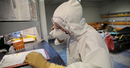Koronawirus. Turek. Nowe ognisko zakażeń w fabryce meblarskiej w Wielkopolsce