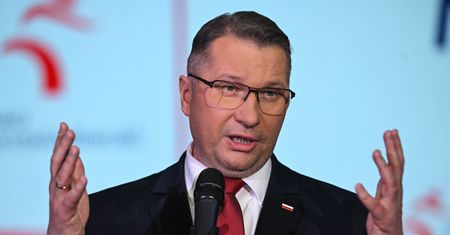 Oto jak Czarnek ocenia panele fotowoltaiczne na swoim dachu