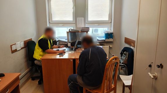 Afgańczyk szedł pieszo trasą S8. Myślał, że jest w Paryżu
