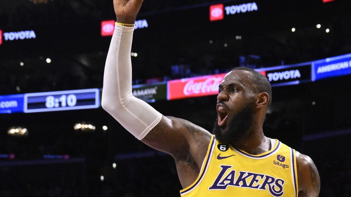Los Angeles, CA - May 12:  LeBron James #6 of the Los Angeles Lakers reacts against the Golden State Warriors in the first half of game 6 of a Western Conference Semifinals NBA playoff basketball game at the Crypto.com Arena in Los Angeles on Friday, May 12, 2023. (Photo by Keith Birmingham/MediaNews Group/Pasadena Star-News via Getty Images)