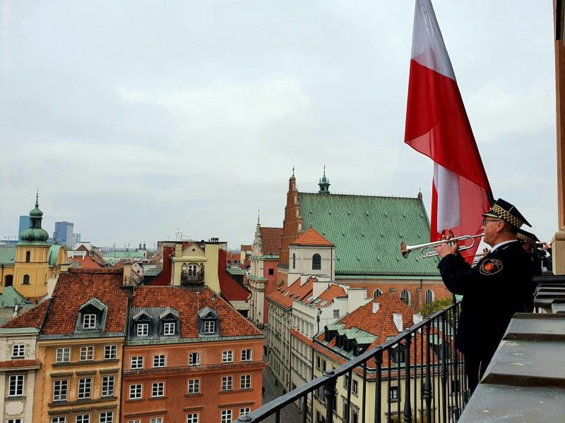 Warszawa. Straż Miejska odegrała "Mazurka Dąbrowskiego"