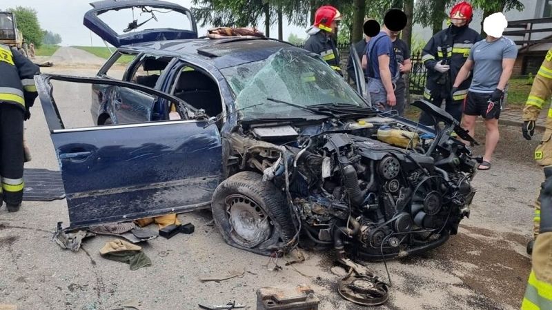 52-latek wjechał celowo w ogrodzenie kościoła w Świdniku Dużym