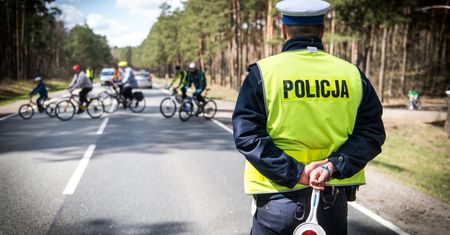 Rowerzyści z Piaseczna. Trzech z nich zapłaci po 1,5 tys. zł mandatu