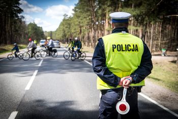 Rowerzyści z Piaseczna. Trzech z nich zapłaci po 1,5 tys. zł mandatu