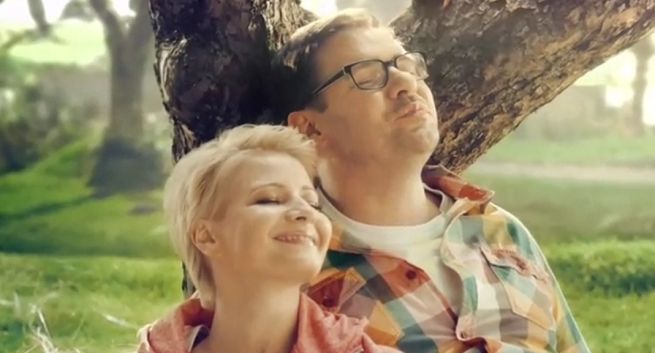 Kożuchowska i Karolak na pikniku reklamują Smart Plany w Orange (wideo)