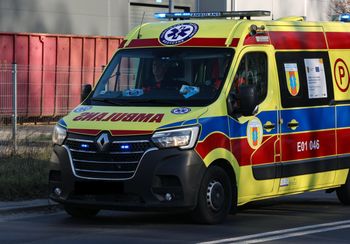 Chłopiec przestał oddychać. Karetka przyjechała po 24 minutach