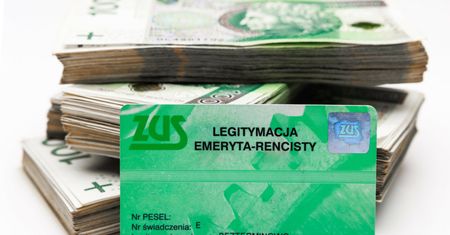 Oto co daje legitymacja emeryta. Nie każdy senior o tym wie
