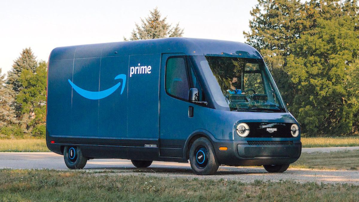 Rivian ma podpisaną umowę z Amazonem. Teraz będzie współdziałał także z Mercedesem