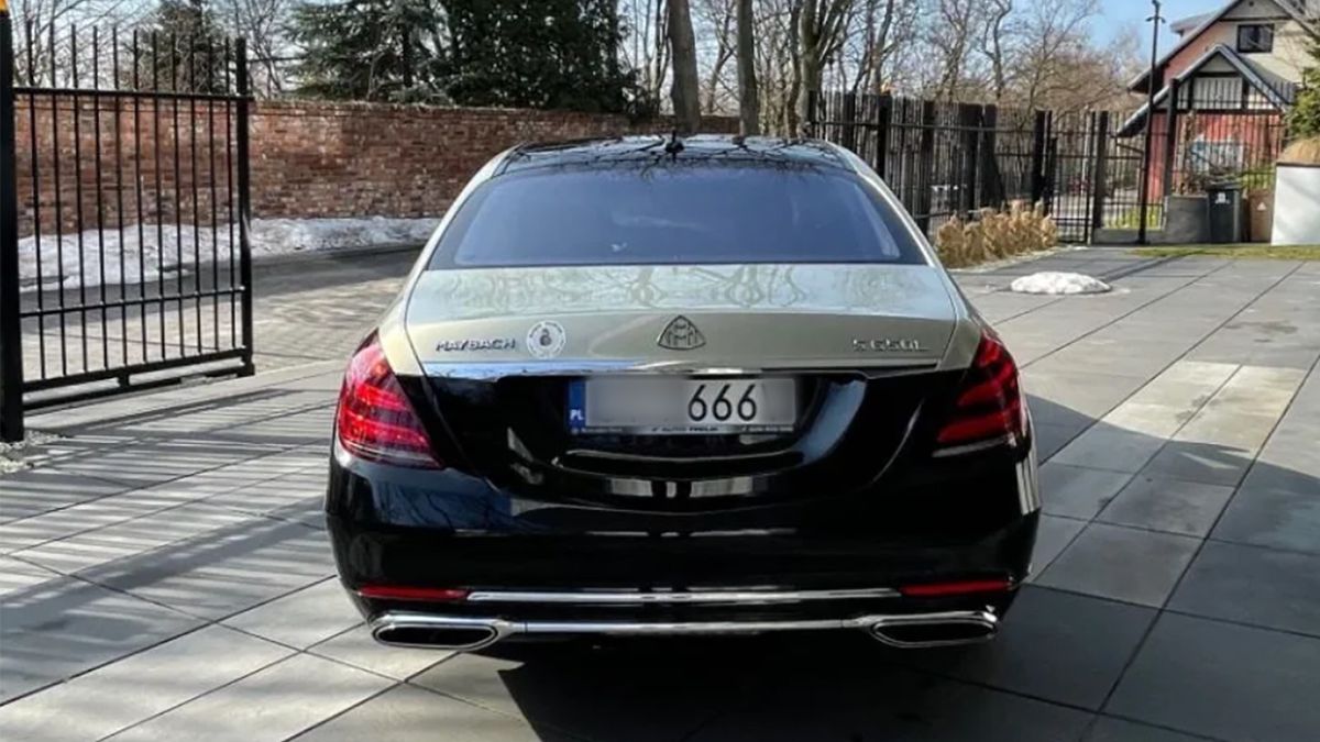 W Toruniu na sprzedaż wystawiono maybacha z rejestracją 666