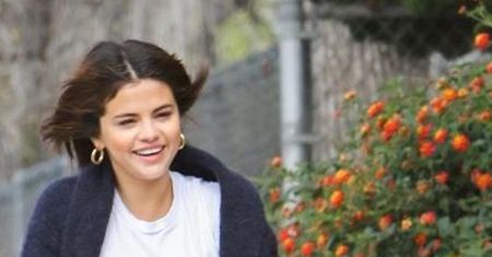 Szczęśliwa Selena Gomez jeździ na rowerze. Biebera zastąpiła koleżanką... (FOTO)