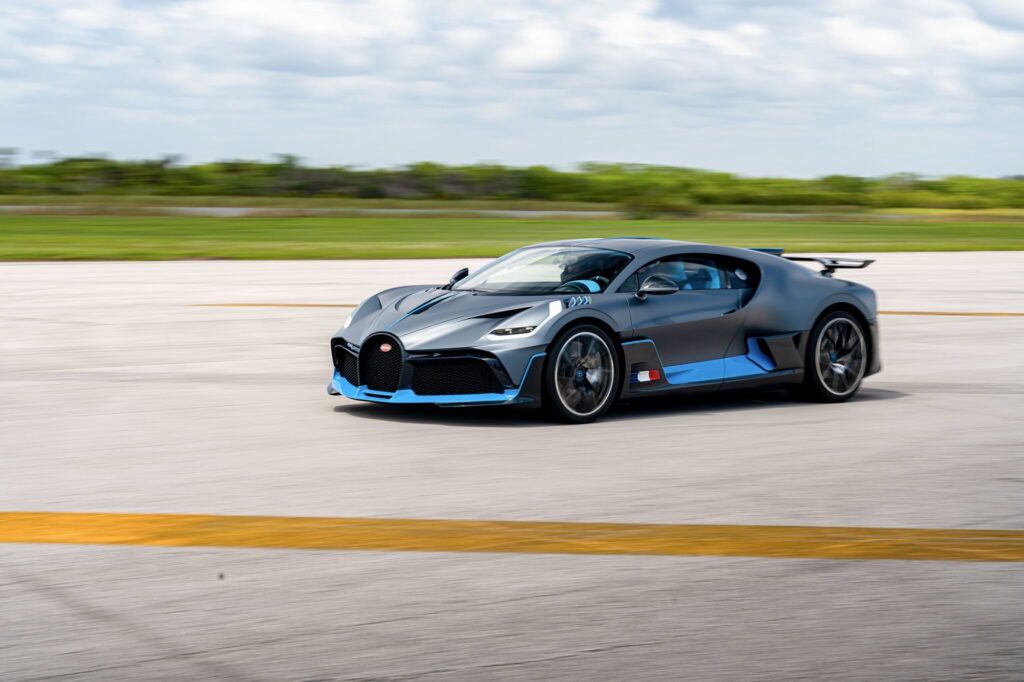 Bugatti Chiron na torze