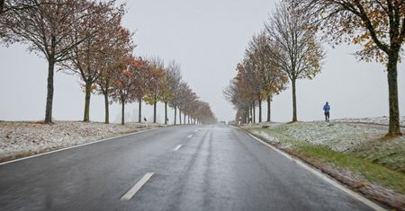 Uwaga na czarny lód. Niebezpieczne zjawisko wraca