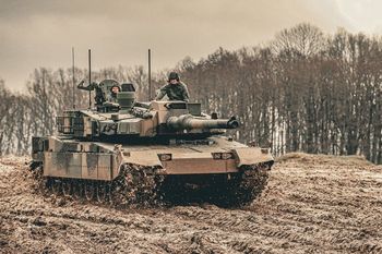 Wojskowi o czołgach z Korei. Opisują je w trzech słowach