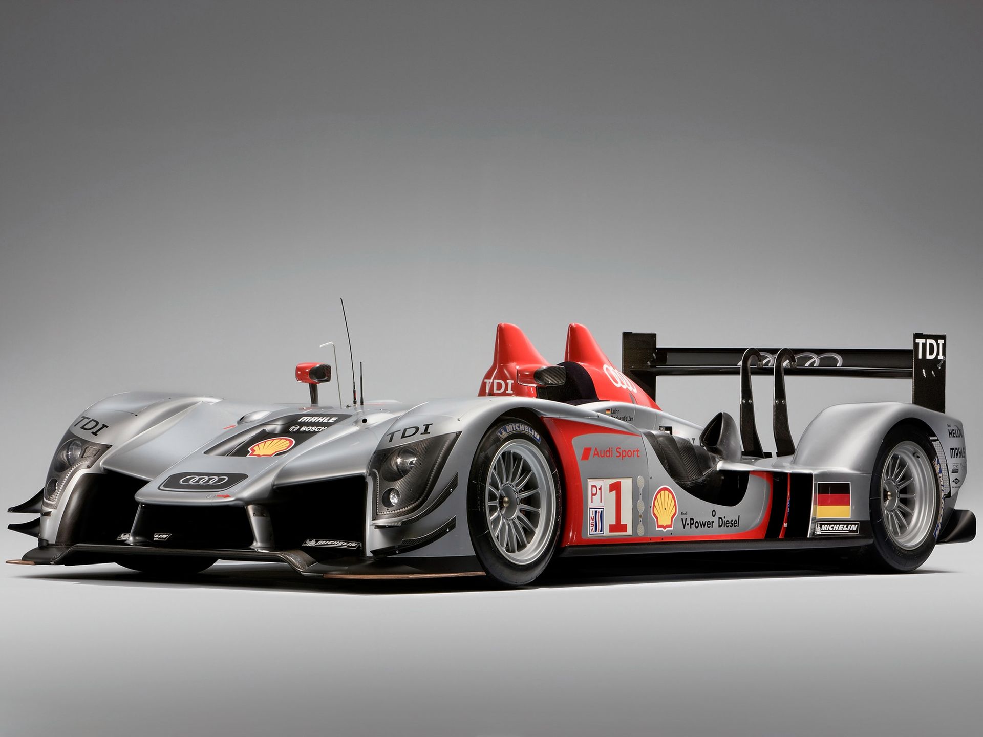 [h2]Audi R15 TDI[/h2]