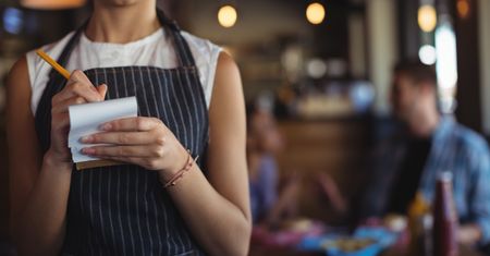 Oburzenie w Krakowie. W restauracji poprosiła o szklankę wody