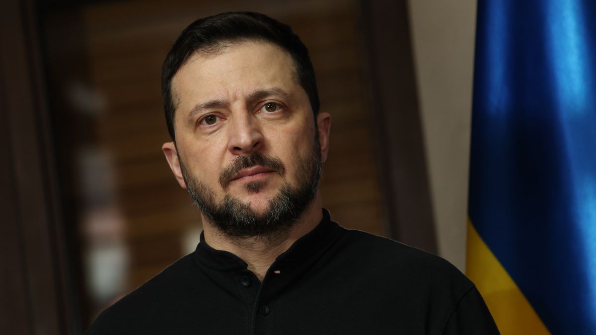 MUNICH, GERMANY - FEBRUARY 15: Ukrainian President Volodymyr Zelensky arrives to meet with German Chancellor Olaf Scholz at the 61st Munich Security Conference on February 15, 2025 in Munich, Germany. International defence and security leaders from around the world are gathering for the February 14-16 conference. (Photo by Sean Gallup/Getty Images)