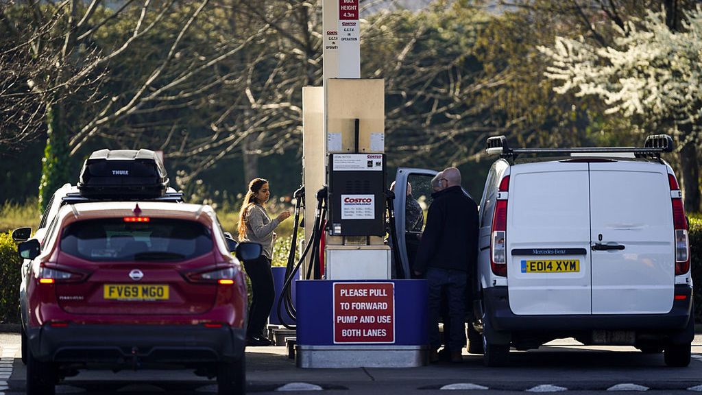 US and Israeli attacks on Iran
People dispense fuel at the pump at Costco Petrol Station in West Thurrock, Essex. The conflict in Iran has caused a surge in oil and gas prices. Picture date: Thursday March 5, 2026. (Photo by Jordan Pettitt/PA Images via Getty Images)
Jordan Pettitt - PA Images