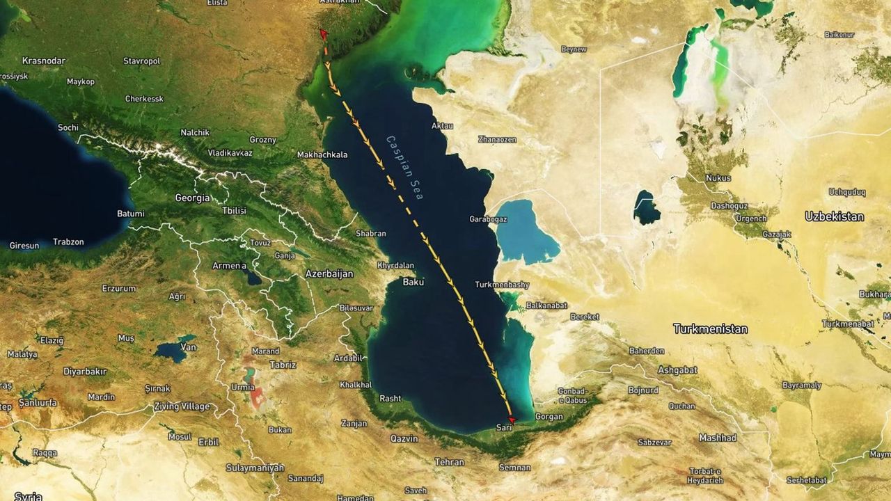 The route of the ship with missiles for Russia