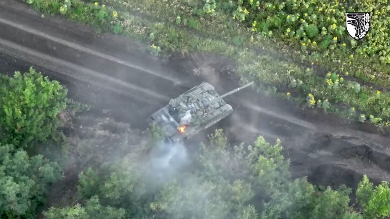 Ukraińskie buggy i pick-upy koszmarem Rosjan. Oto jak niszczą czołgi